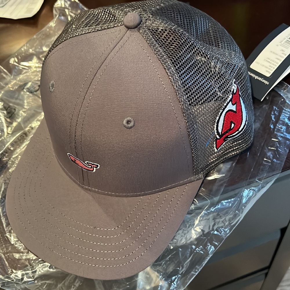 Vineyard Vines NJ DEVILS gray trucker hat Lmtd.